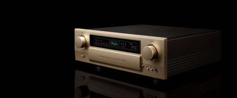 Accuphase C-2300